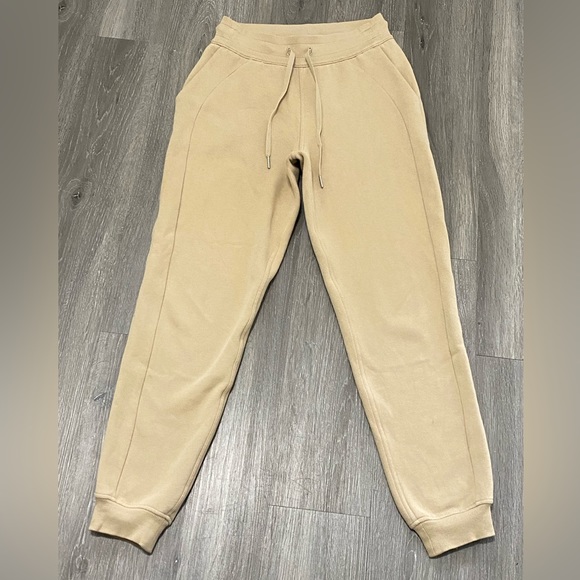 Lululemon Scuba High Rise Full Length Joggers | Trench | Size 4 - Picture 6 of 9